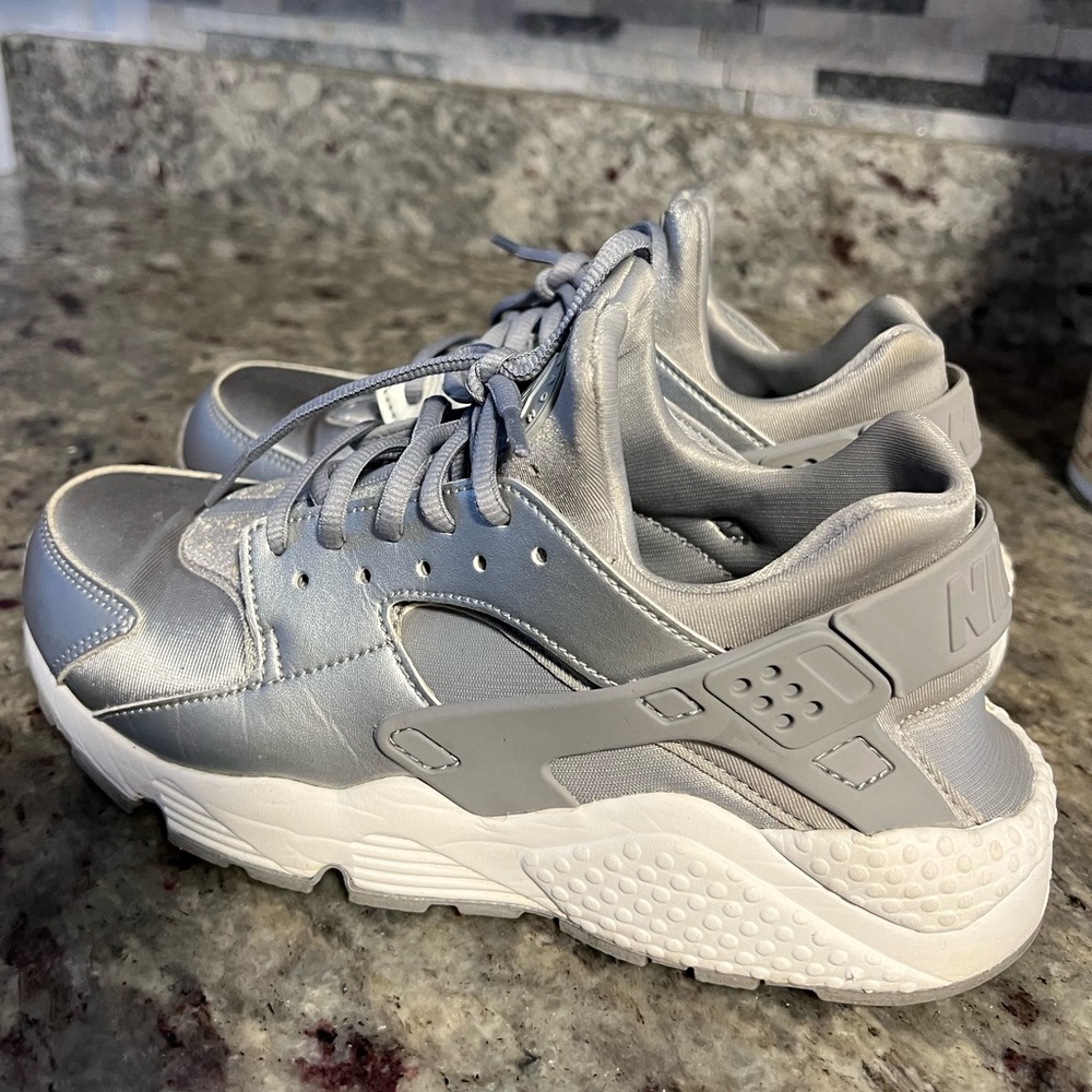 Nike Hurache - worn but in great condition!